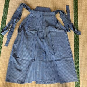  中古　男性　袴　紐下 77cmメンズ 男物 着物 和装 和服 ストライプ