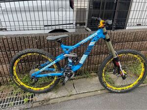 COMMENCAL コメンサル　ロックショックス　DH Boxxer マウンテンバイク 自転車