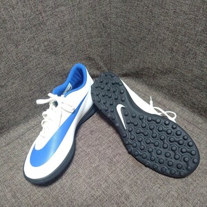 未使用品　NIKE（ナイキ）ナイキ NIKE サッカー トレーニングシューズ ブラバータ X II 　サッカーシューズ　２６,５cm　送料無料