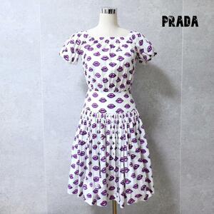 美品 PRADA プラダ サイズ38 キスプリント リップ 唇 Aライン ミディ丈 スクエアネック 半袖 フレア ワンピース オフホワイト×パープル