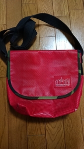 マンハッタンポーテージ■Manhattan Portage×BEAMS BOY■メッセンジャーバッグ■赤■メッシュ■カモフラ