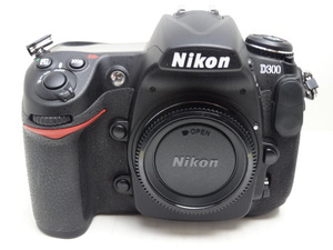 ★ニコンＮｉｋｏｎＤ３００、元箱、未使用ストラップ付き★