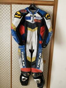 RS-TAICHI レーシングスーツ　Lサイズ