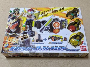 【即決・新品・送料無料】 DX戦極ドライバー& ロックシードホルダー スペシャルセット 仮面ライダー鎧武 バロン 変身ベルト BANDAI