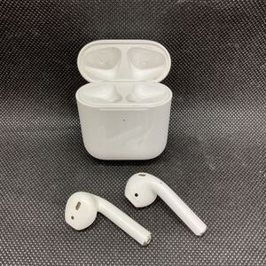 【M-832】Apple AirPods 第2世代 ワイヤレスイヤホン with Wireless Charging Case A1938 A2031 A2032 MRXJ2J/A エアポッズ 動作未確認済み