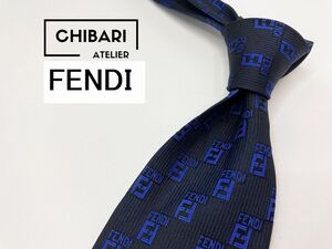 【美品】FENDI　フェンディ　全面ロゴレタッチ柄 ネクタイ 3本以上 送料無料 メンズ ネイビー　1202230