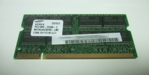 ■PowerBook G4/1.5で使用していた512MBメモリ。
