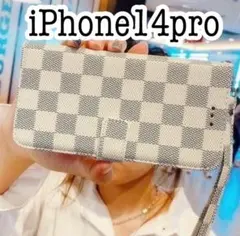 iPhone14pro チェック柄手帳型ケース　ホワイト