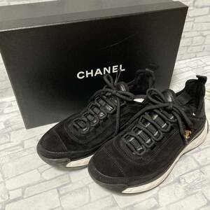 美品　入手困難　CHANEL スエードスニーカー　ブラック×ゴールドココマーク