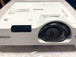 EPSON　液晶プロジェクター　EB-535W　3400lm　WXGA　超短焦点　ランプ使用時間たったの48/0H　リモコン無し