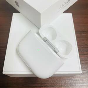 管理df12 AirPods 第3世代充電器 エアーポッズ充電ケース　Apple国内正規品