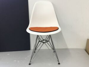 ●営KW512-200B　HermanMiller ハーマンミラー EAMES イームズ シェルサイドチェア エッフェル ワイヤーベース ホワイト シェルチェア ②