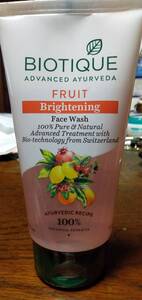 BIOTIQUE FRUIT brightening 洗顔　150ml 新品。