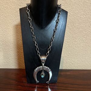 navajo インディアンジュエリー　ターコイズ　特大　ペンダントトップ　ナジャ　スターリングシルバー　刻印あり ペンダントトップのみ