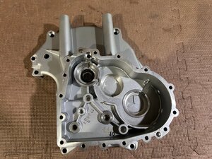 BMW トランスミッション ギアボックス ケース 4240011091　R1200C/R1150GS