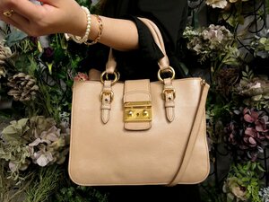 ●超美品●miu miu ミュウミュウ●マドラス●カーフ レザー 本革●2way ハンド バッグ●ピンクベージュ●G金具●斜め掛け●B5●Js49860