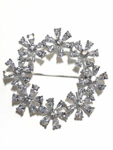 Rhinestone Brooch 814