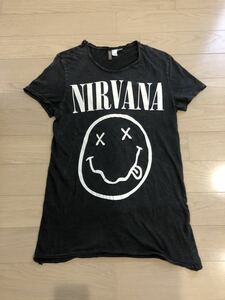 Nirvana ロックT H&M サイズ US S チャコール ダメージ加工 半袖Tシャツ