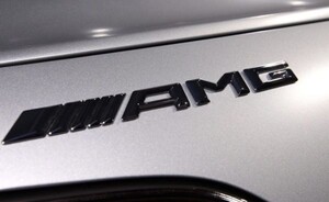 ◆AMG 2015～新型艶有りブラックリアエンブレム/トランクエンブレム/メルセデスベンツ/W205/C205/X205/W212/W213/X213/W222/C222/W117/W176