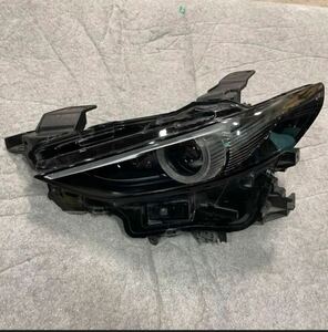 BPEP BPFP BP5P BP8P マツダ3 MAZDA3 純正　　　　LEDヘッドライト　左　LH KOITO 100-65191 中古品！