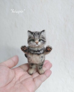 *hirapie* 羊毛フェルト☆手のひらサイズのキジトラ猫　ハンドメイド　