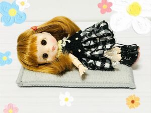 ■オビツ１１ フィギュア 人形 カスタムドール 撮影用 寝ころびマット B210451