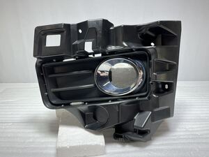 K-500. トヨタ 純正 ANH20W ヴェルファイア 後期 左 フォグランプカバー 52040-58030