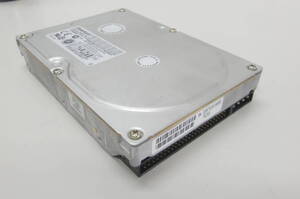 中古 3.5インチ ハードディスク SCSI 50ピン HDD Quantum Fireball TSZXX　ジャンク 　現状品