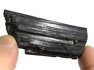 黒電気石　ブラックトルマリン・2・41g（中国産鉱物標本）