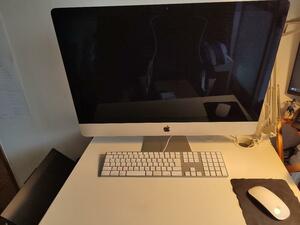 iMac 27"/3.2QC/8GB/1TB FD/M390/KB/JPN