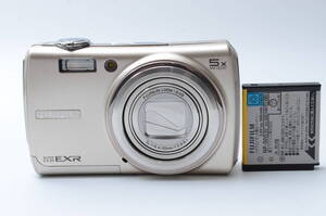 【美品】FUJIFILM デジタルカメラ FinePix F200 EXR