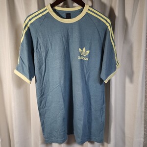 adidas　 アディダス　 半袖Tシャツ　サイズＬぐらい　 Tシャツ　