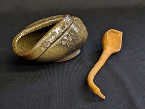 時代物 茶道具 古い 唐津焼 沓茶碗 見立て 茶匙置き 直しあり 幅約18cm