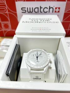 新品未使用　スウォッチ オメガ　スヌーピー ホワイト　MISSION TO THE MOON PHASE Swatch OMEGA