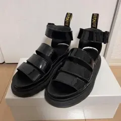 Dr.マーチン　AirWalk 黒 パテントレザー サンダル