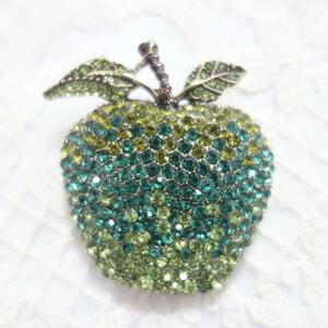 ペリドット色＆エメラルド色輝石◆綺麗　青りんご/リンゴ　ヴィンテージ調　ブローチ