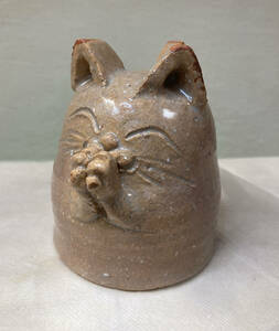 萩焼　ねこのマグカップ　かわいい　オブジェ　猫　ろう抜マグカップ　手作り　Hagi ware cat shaped mug　handicraft