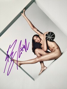 ブリトニー・グライナー直筆サイン入り超大型写真…Brittney Griner…アメリカのプロバスケットボール選手…23