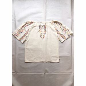 ヨーロッパ古着 エスニック ブラウスcotton 花刺繍 BLOUSE 長袖 vintage 花柄　フラワー刺繍　チロリアン ブラウスLV321