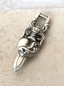 CHROME HEARTS クロムハーツ DAGGER HEART ダガー ハート ペンダント トップ 111404832