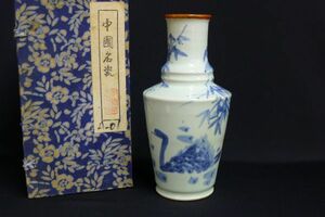 N527 中国景徳鎮窯 青花染付桐竹白鳥黒鳥文花瓶/高さ約20cm 花入 飾壺 中国美術 共箱/80