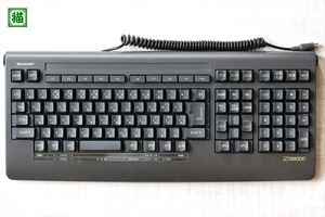 SHARP X68000 キーボード DSETK0023CE03 色:チタン ALPS製 黄軸 【ケース・キートップ・基板洗浄・コンデンサ交換・動作確認済・送料無料】