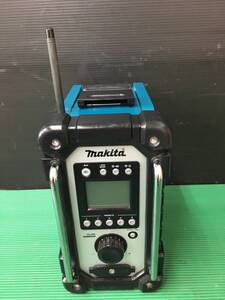 【中古品】★makita(マキタ) 充電式ラジオ 青(本体のみ) MR107　T5207　ITUHK5VKMLRQ