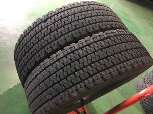 s688-4-8 ☆295/80R22.5 BS W900 中古2本！ 2021年製 ブリヂストン スタッドレス 残溝15ｍｍ♪ k170