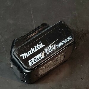 中古品 マキタ makita 純正品 18V 3.0Ah リチウムイオンバッテリ BL1830B フル充電確認済 充電池 ②