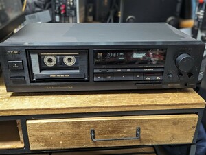 TEAC　3ヘッドカセットデッキ　V-670 ジャンク