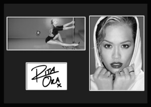 10種類!Rita Ora/リタ・オラ/R&B/Pop/UK/ポップ/歌手/アーティスト/サインプリント&証明書付きフレーム/BW/モノクロ/ディスプレイ(8-3W）