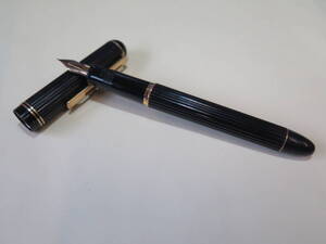 ②　PILOT　パイロット　万年筆　ペン先：14K-585　F