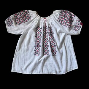 ビンテージ　刺繍　半袖 ブラウス トップス チュニック 民族衣装　フォークダンス　フォークロア　ルーマニア　古着