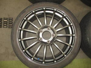 ADVAN RACING RT(ガンメタ) 17X7.5J PCD114.3/5H OFF48 ZC32Sスイフトスポーツに使用